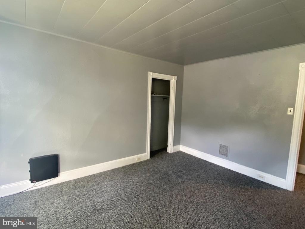 806 Linwood Avenue - Photo 6