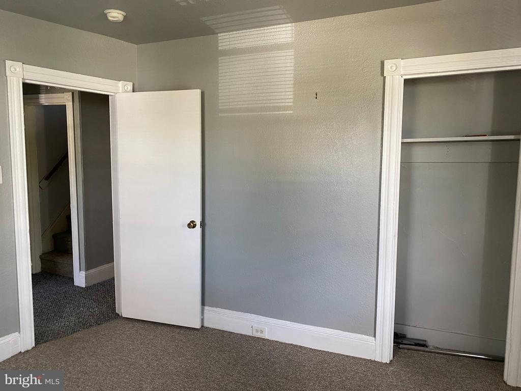806 Linwood Avenue - Photo 8