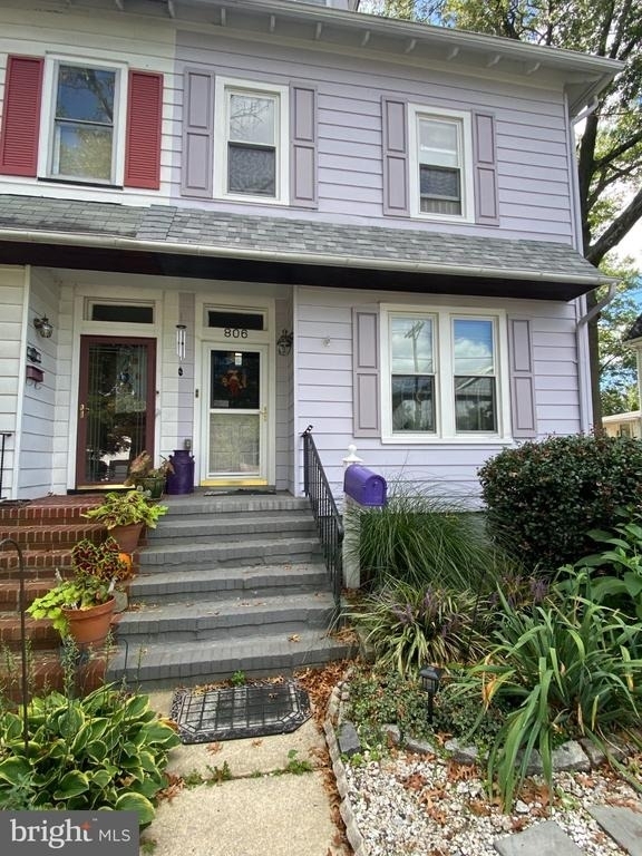 806 Linwood Avenue - Photo 1