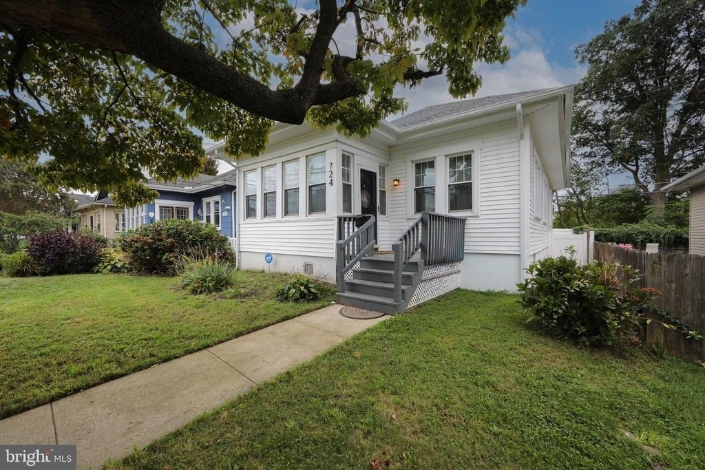 724 Willitts Avenue - Photo 4