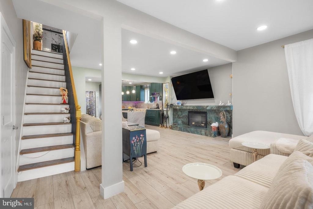 121 Cleveland Avenue - Photo 2