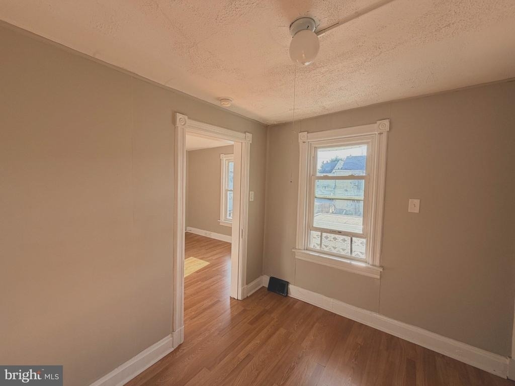 133 E Lee Street - Photo 29