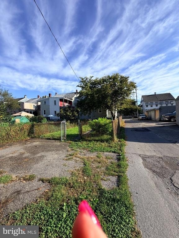 133 E Lee Street - Photo 3