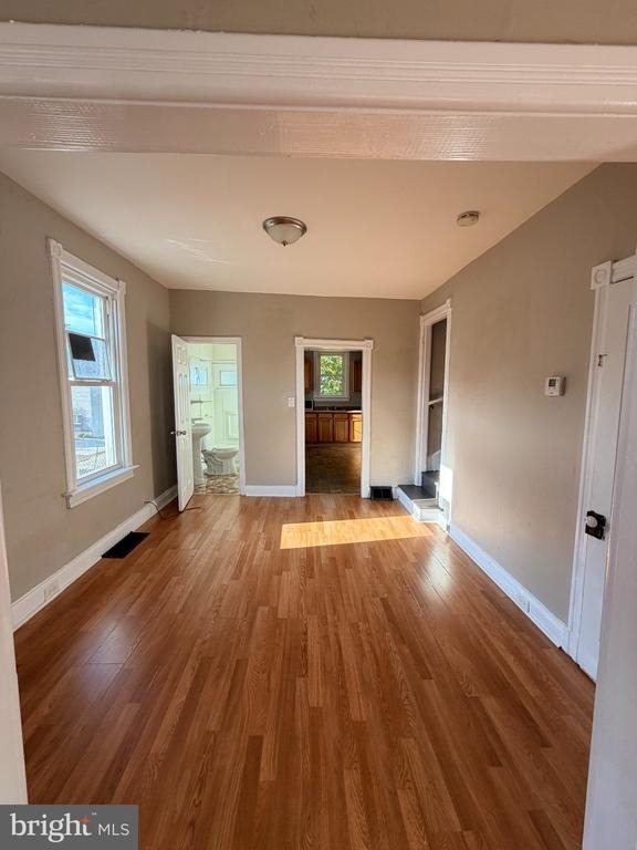 133 E Lee Street - Photo 8