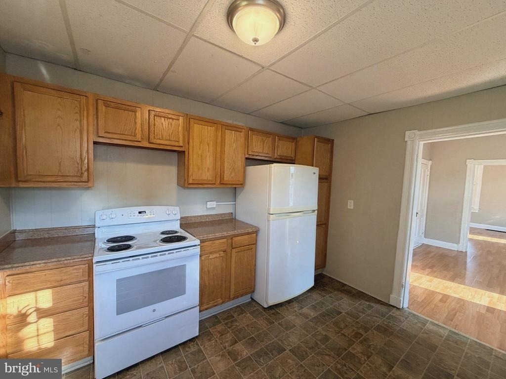 133 E Lee Street - Photo 16