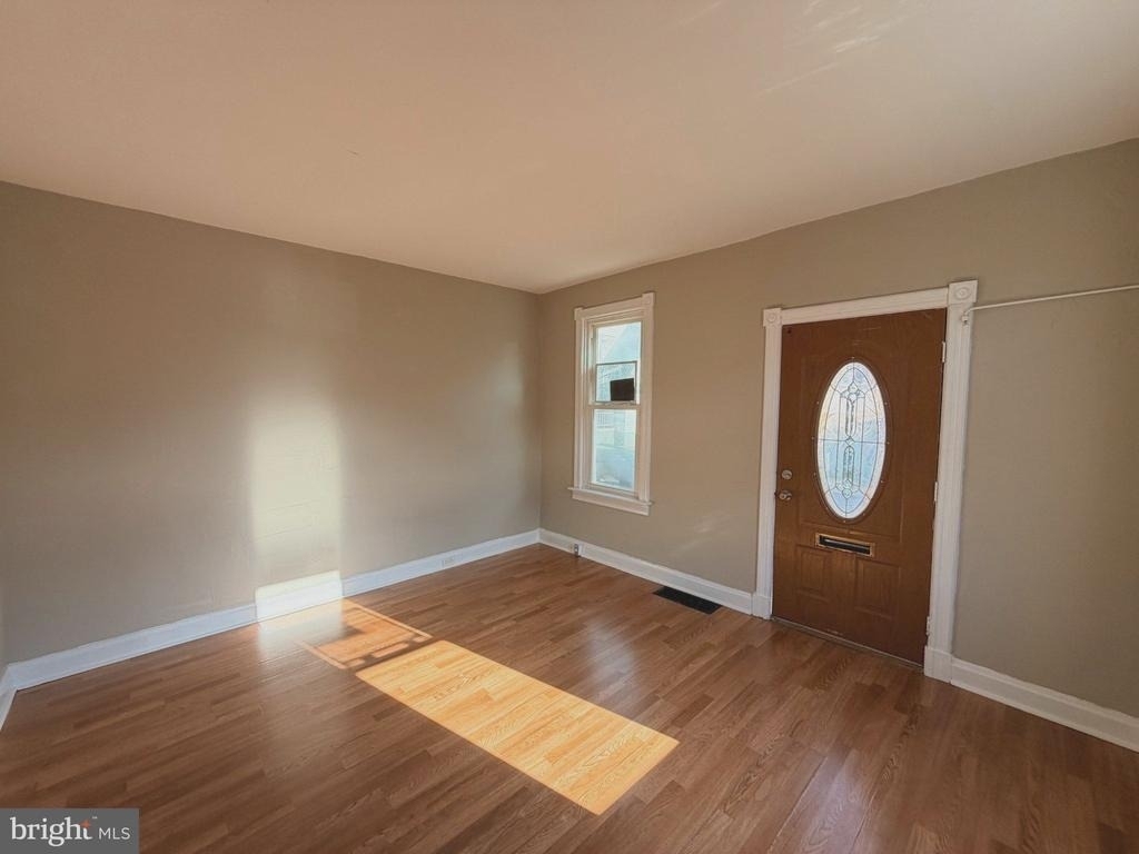 133 E Lee Street - Photo 7