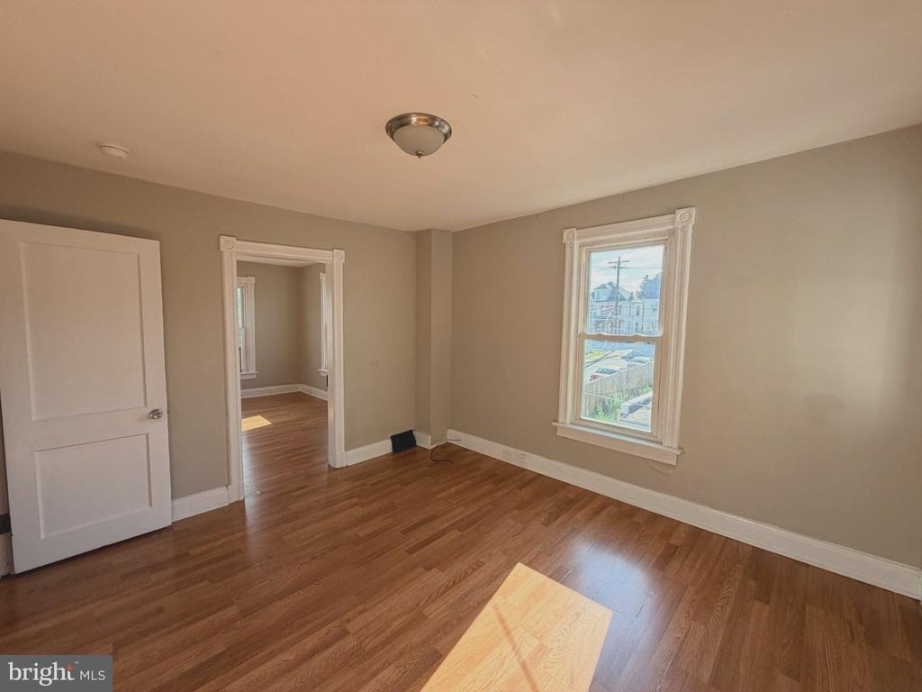 133 E Lee Street - Photo 25