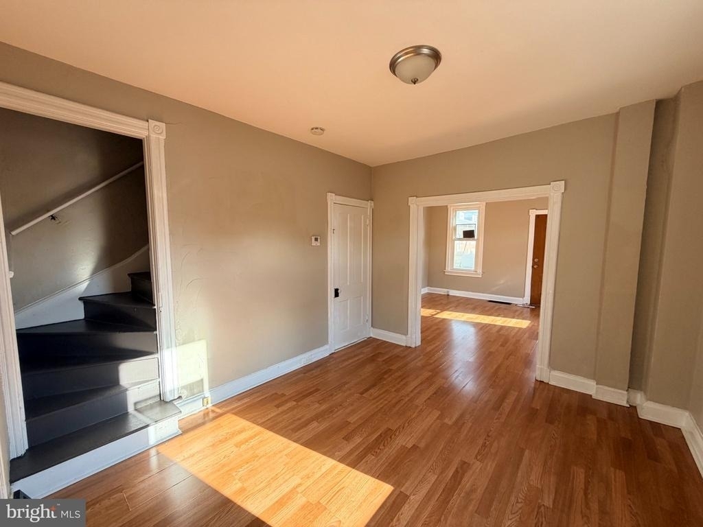 133 E Lee Street - Photo 12