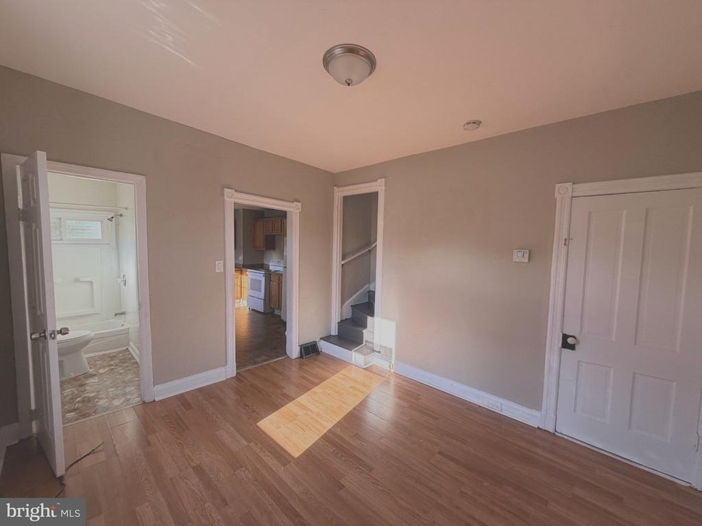 133 E Lee Street - Photo 9