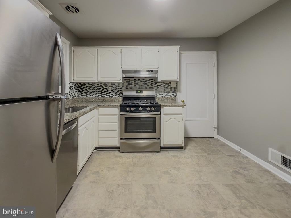 4612 Sharon Road - Photo 9
