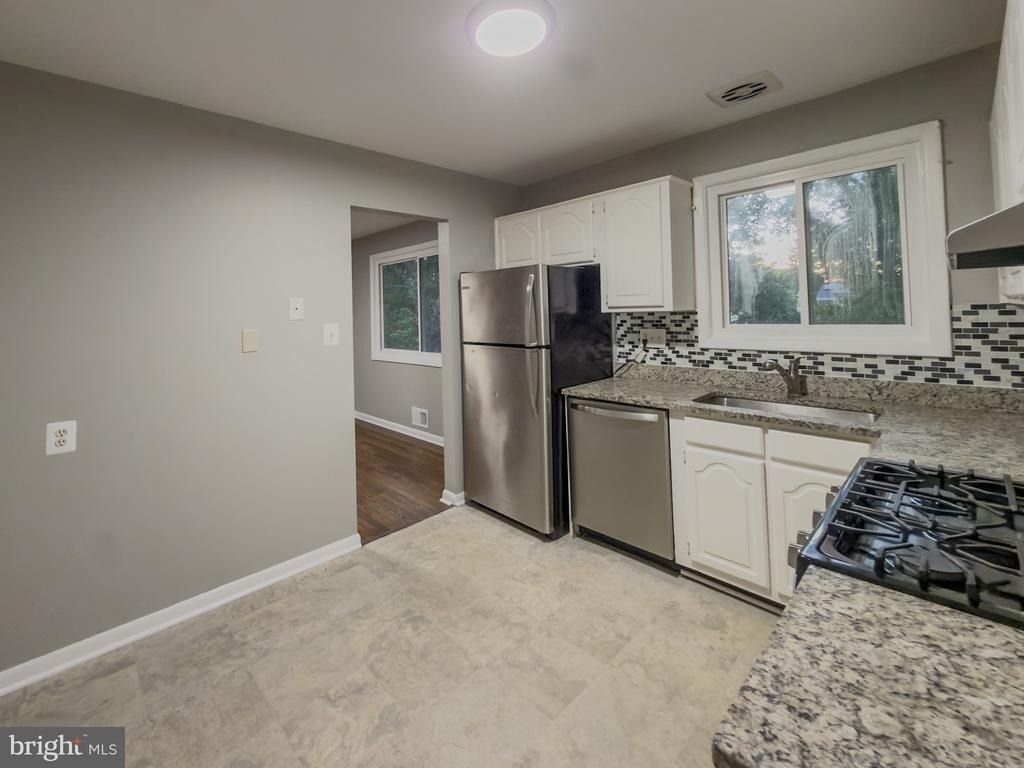 4612 Sharon Road - Photo 8