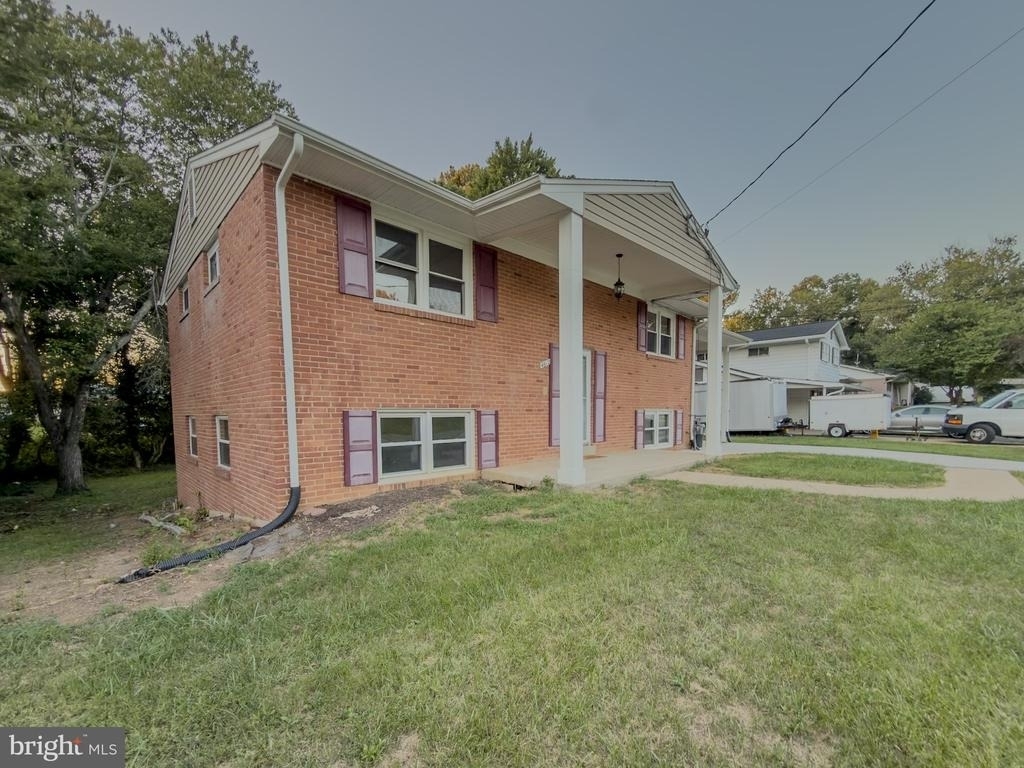 4612 Sharon Road - Photo 1