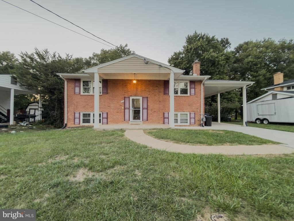 4612 Sharon Road - Photo 3