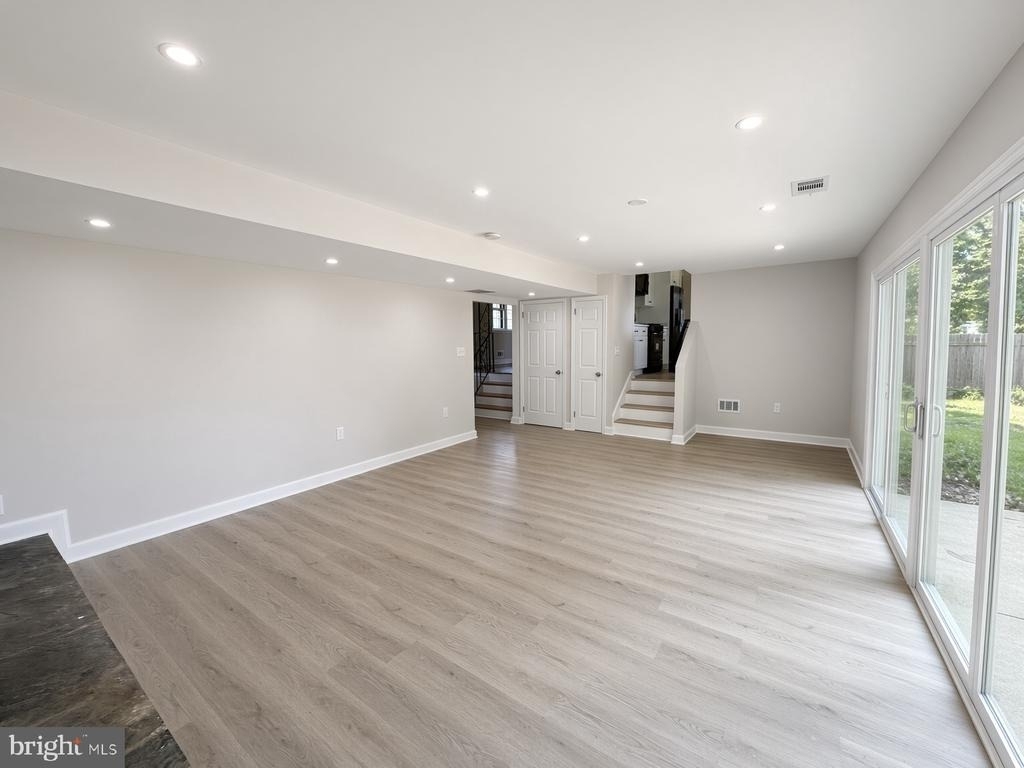 4904 Shopton Drive - Photo 5