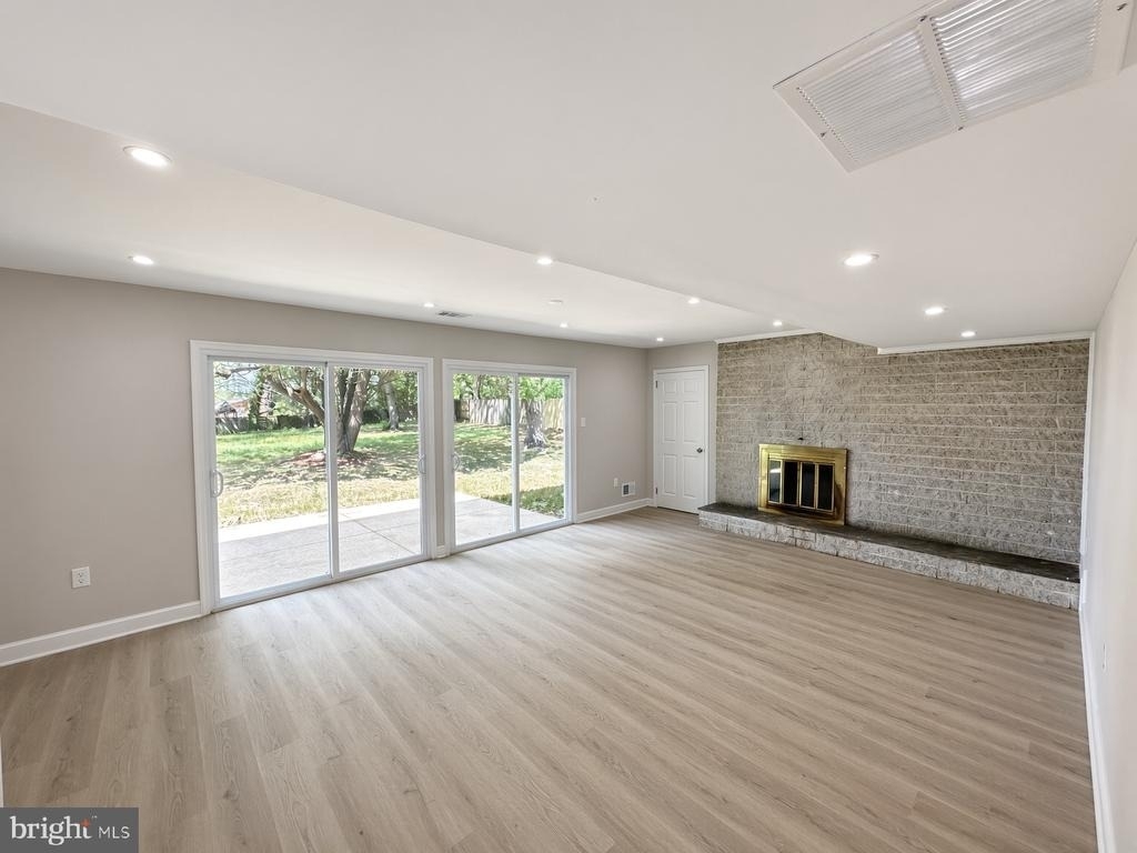 4904 Shopton Drive - Photo 4