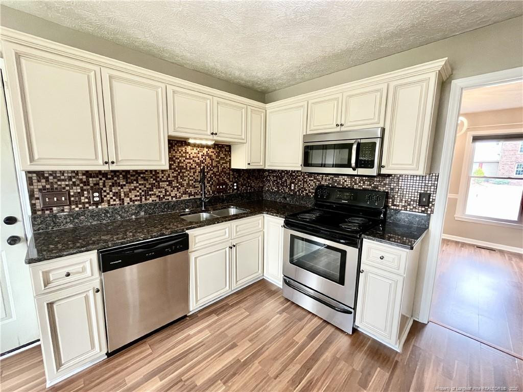 4206 Buckhurst Drive - Photo 9