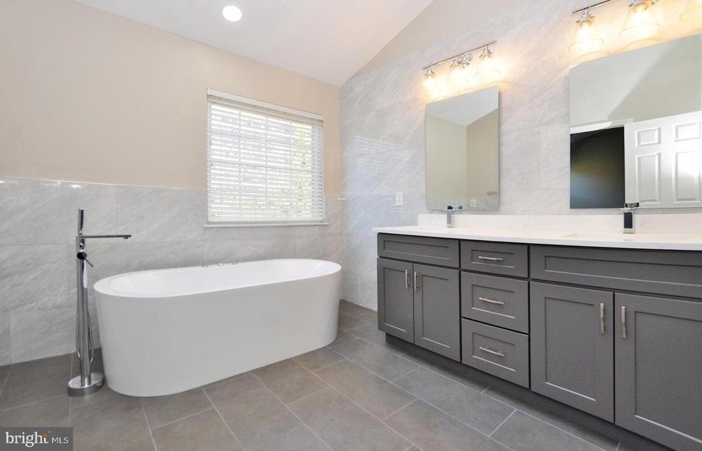 5507 Edson Lane - Photo 2