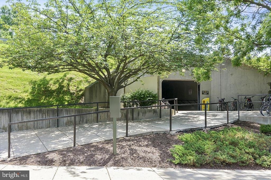 10500 Rockville Pike - Photo 27
