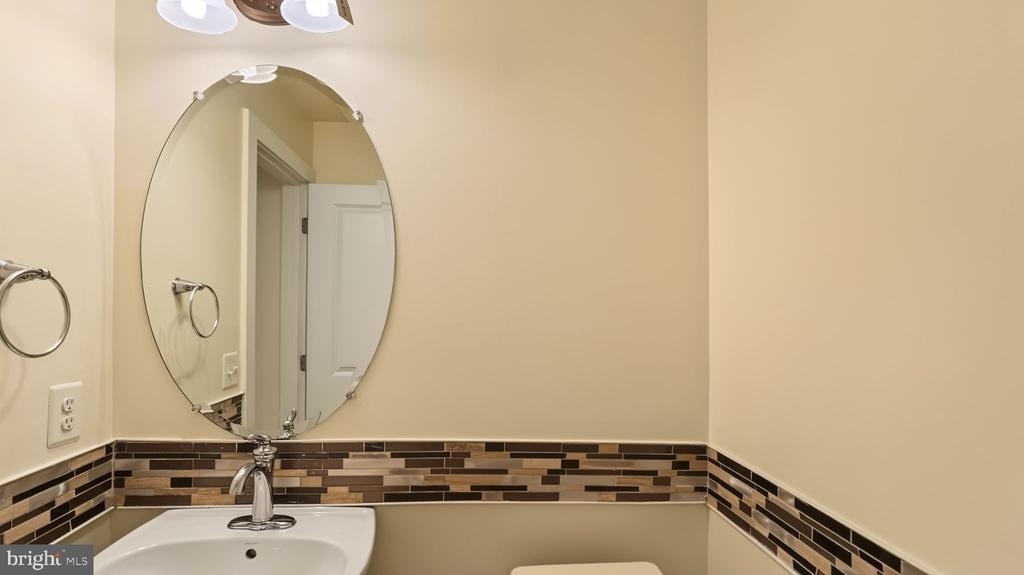 9824 Fields Road - Photo 38