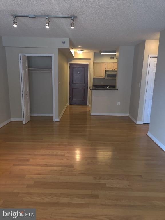 4801 Fairmont Avenue - Photo 3