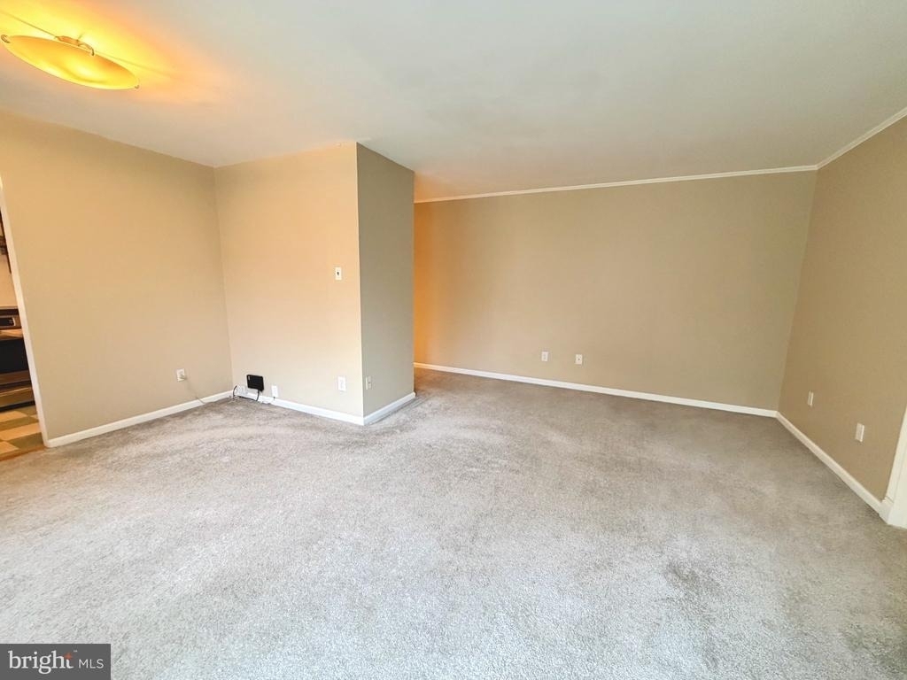 10506 Weymouth Street - Photo 13
