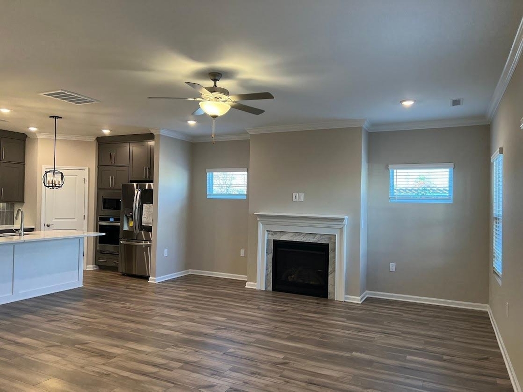 302 King Closer Drive - Photo 5