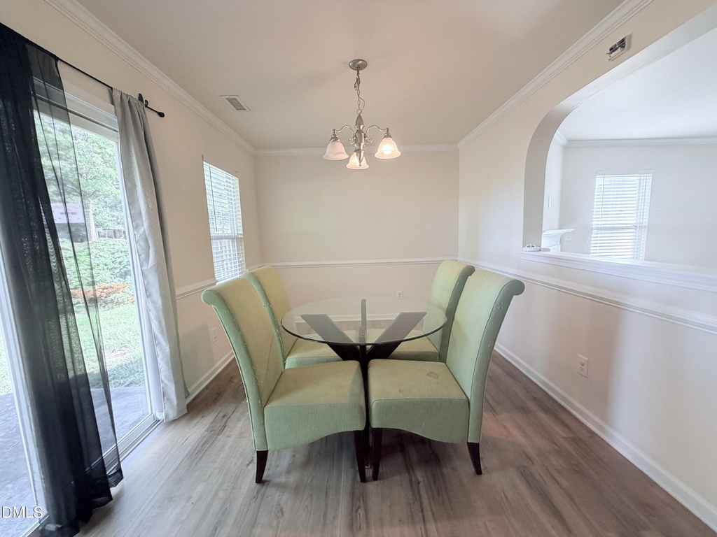 8 Duck Pond Court - Photo 2