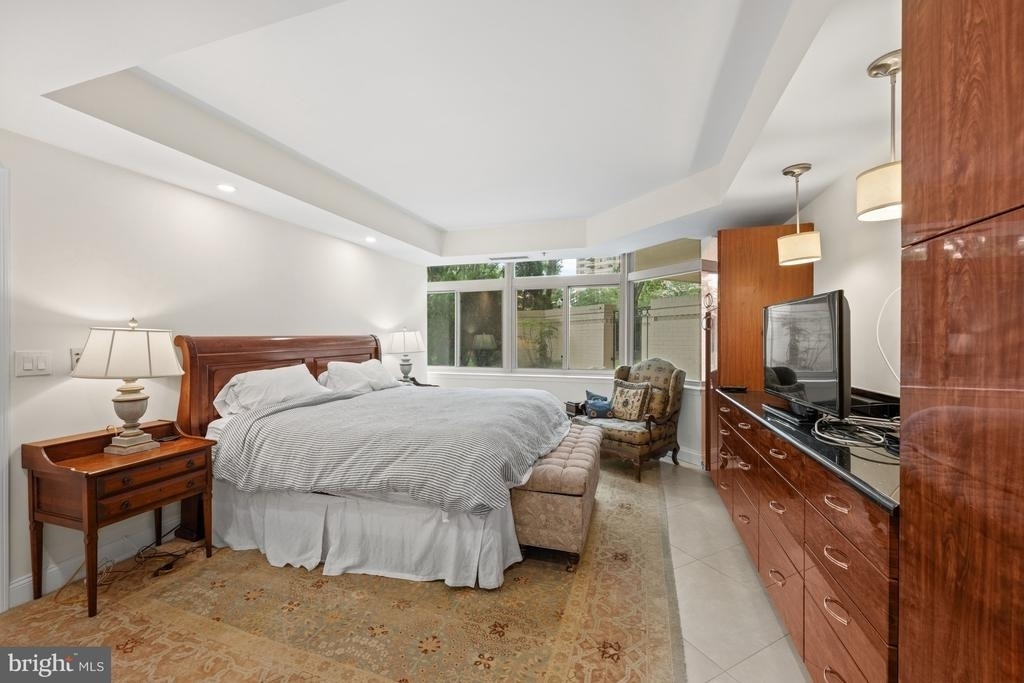 5610 Wisconsin Avenue - Photo 13