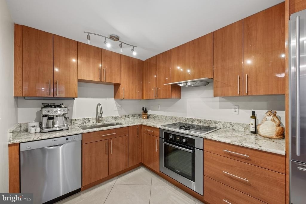 5610 Wisconsin Avenue - Photo 4