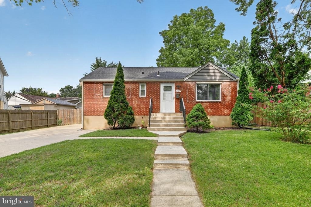 11102 Bucknell Drive - Photo 1