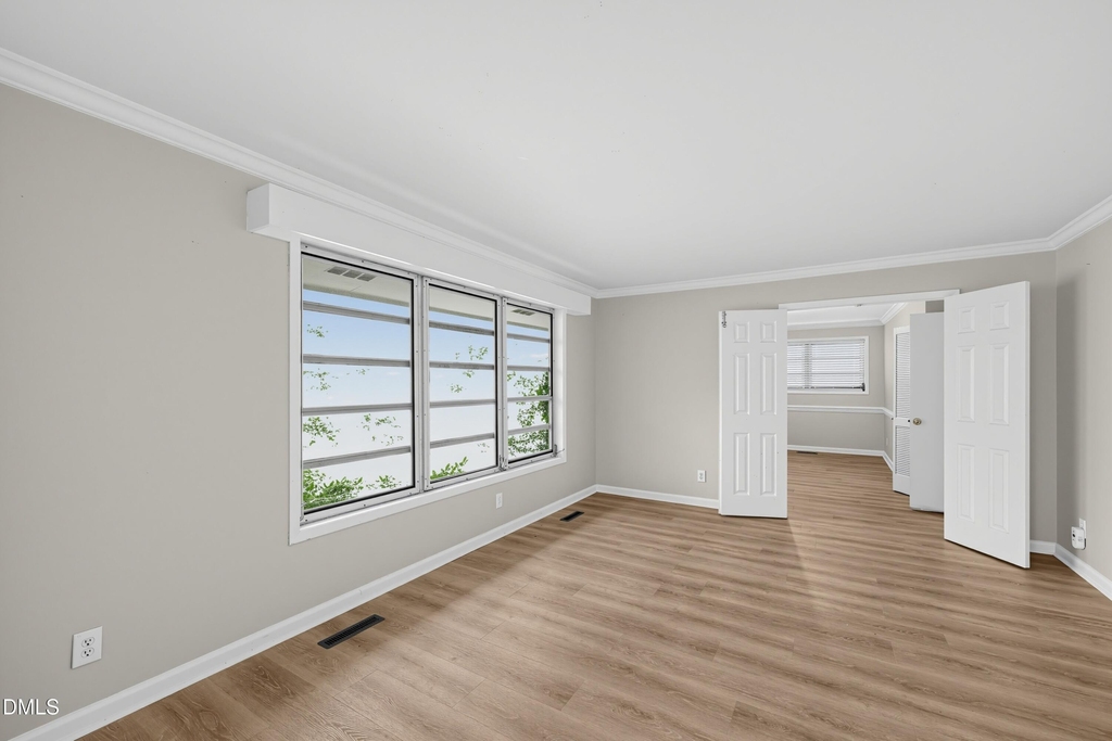 1303 Lorimer Road - Photo 7