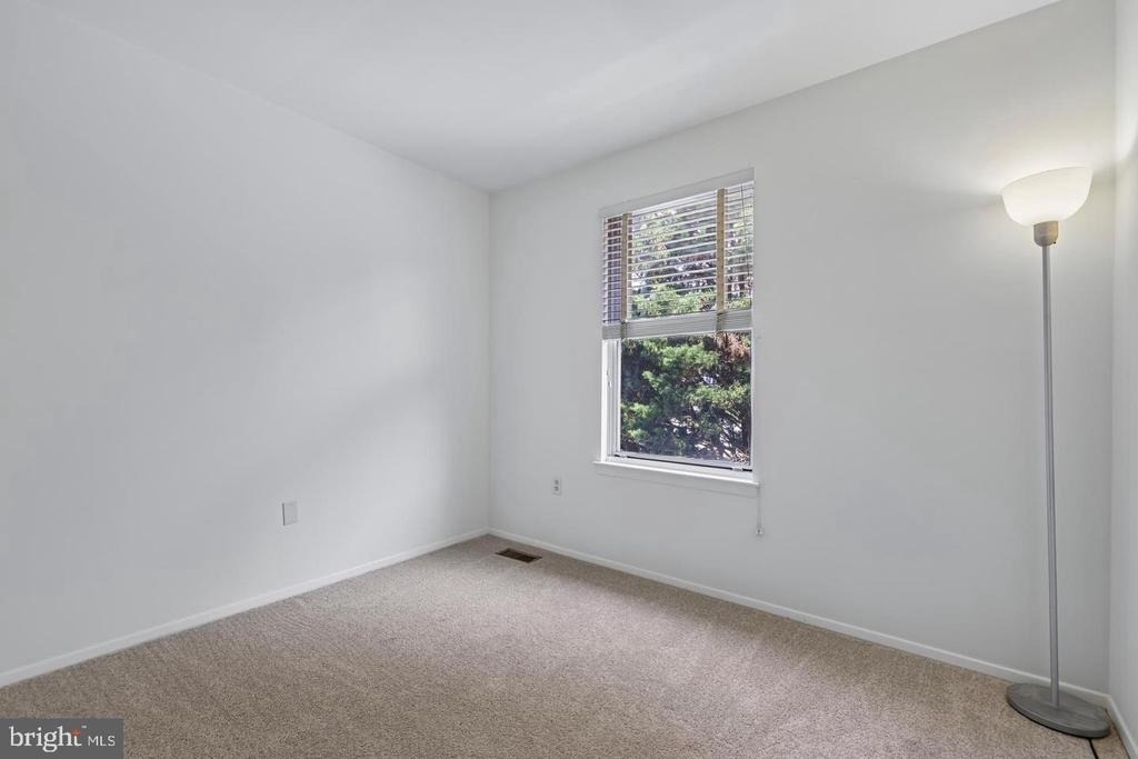 7730 Chatfield Lane - Photo 32