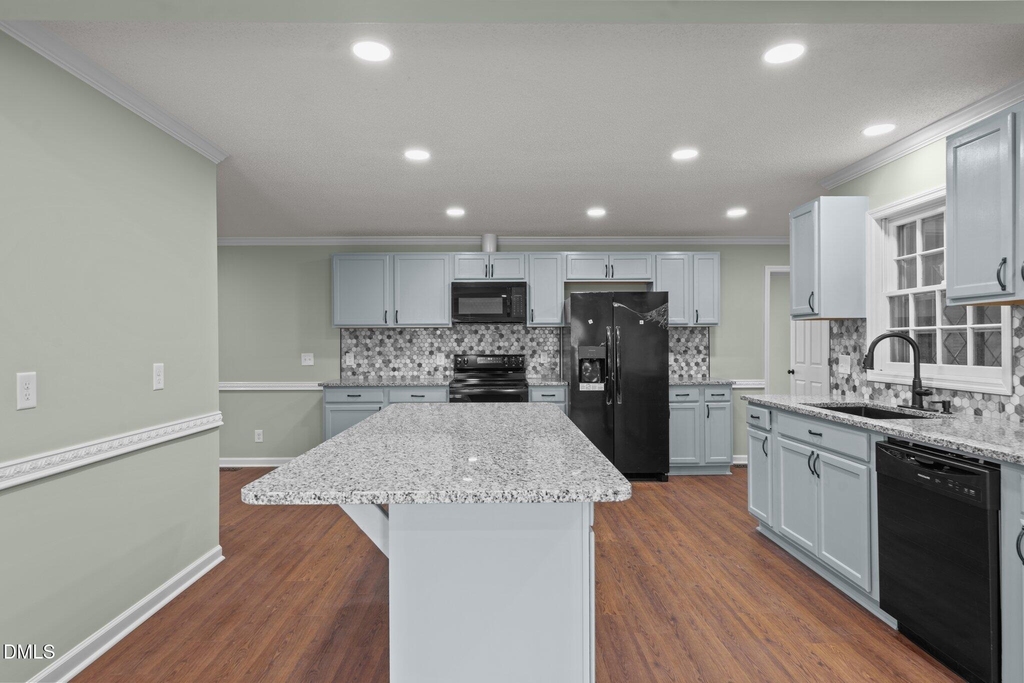 1505 Fairview Street - Photo 6