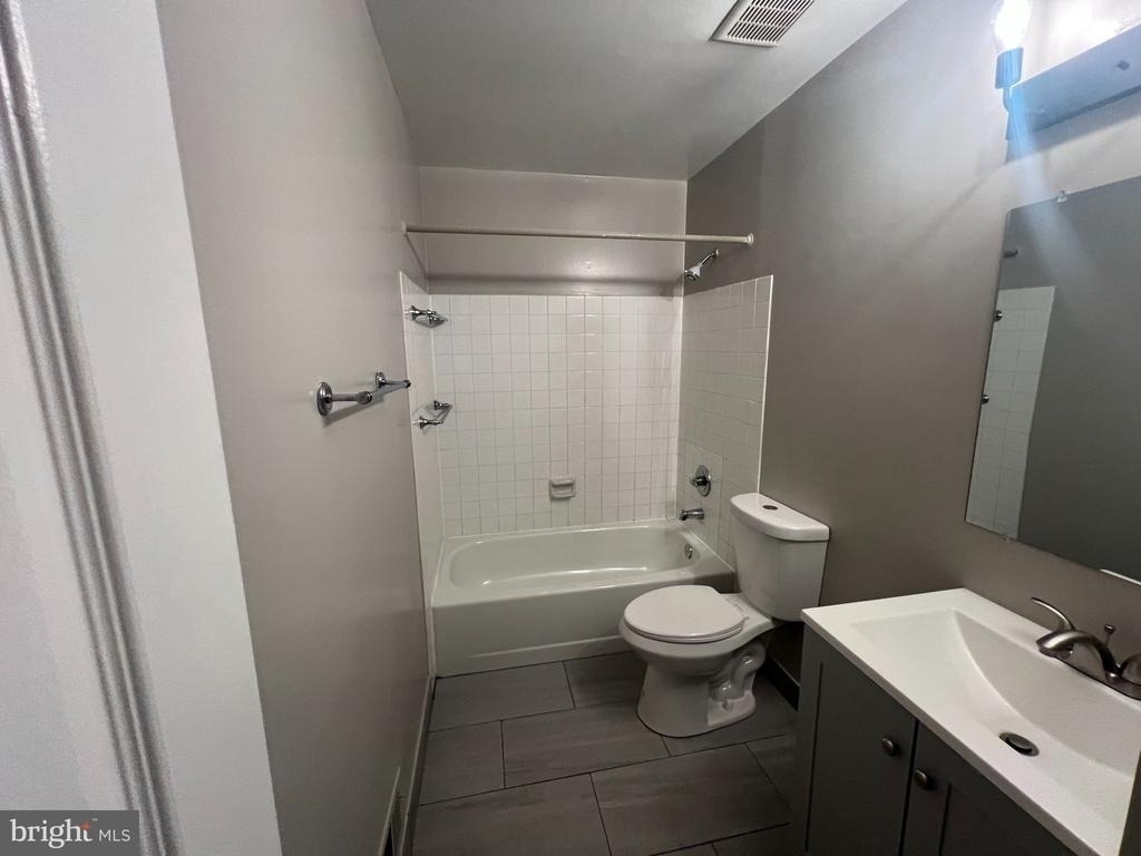9035 N Laurel Road - Photo 17