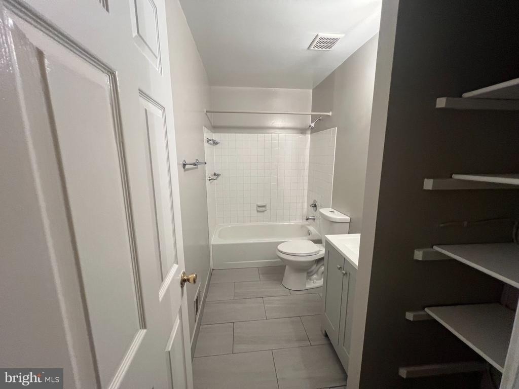 9035 N Laurel Road - Photo 16