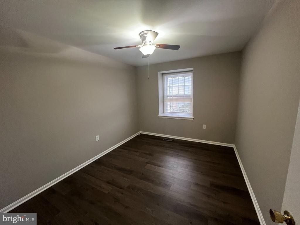9035 N Laurel Road - Photo 13