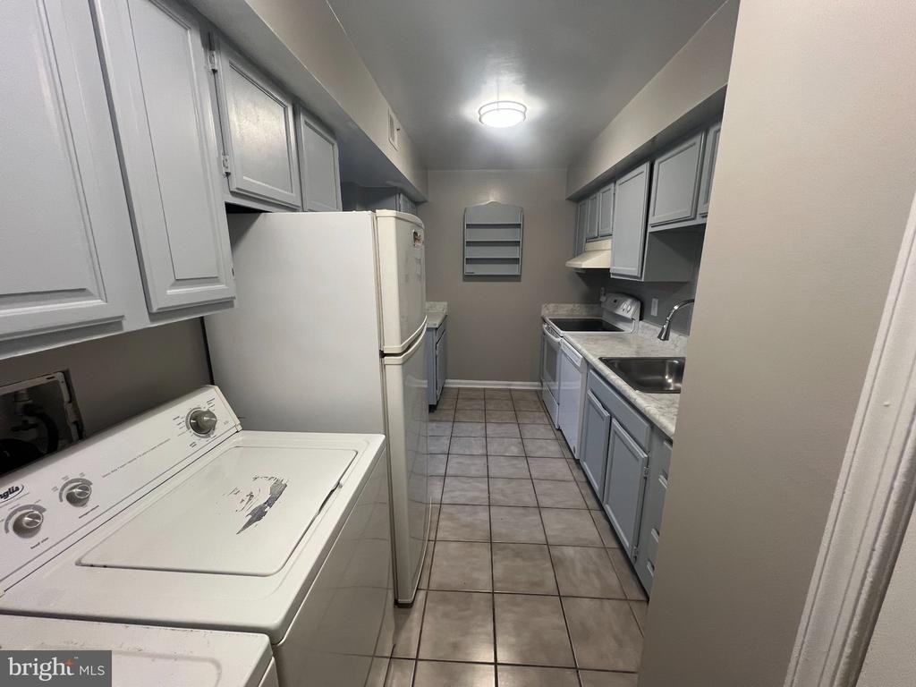 9035 N Laurel Road - Photo 10