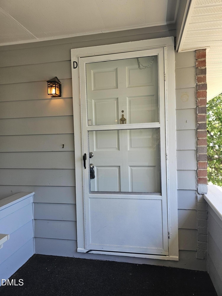 707 Daniels Street - Photo 4