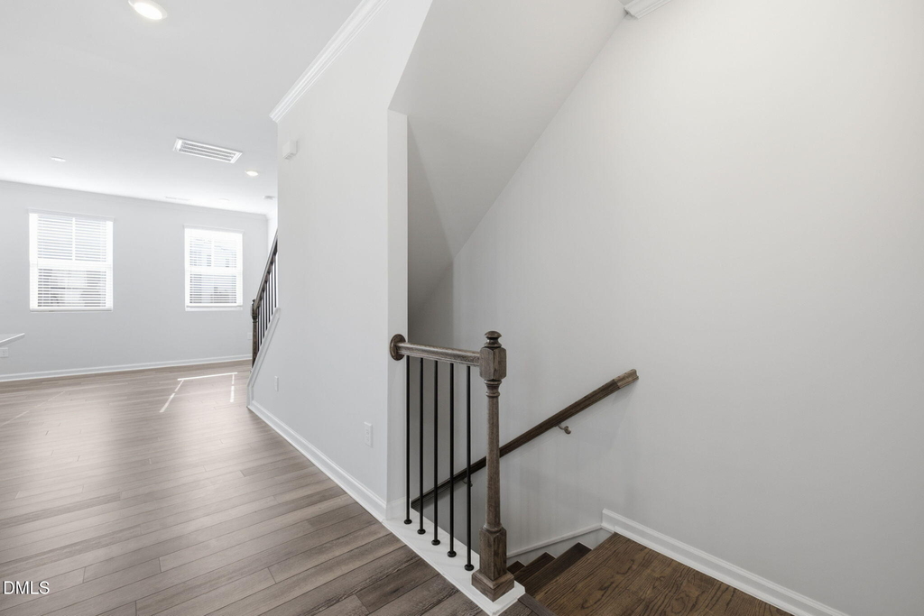 1011 Hemlock Cone Way - Photo 8