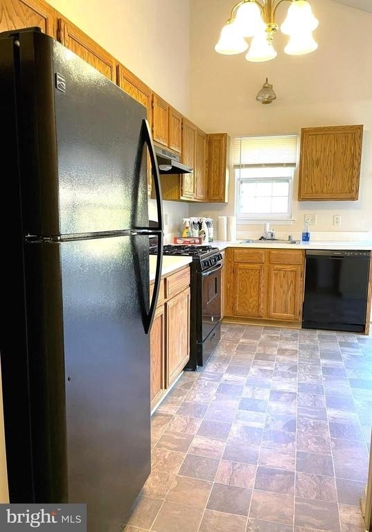 303 Tall Pines Court - Photo 7
