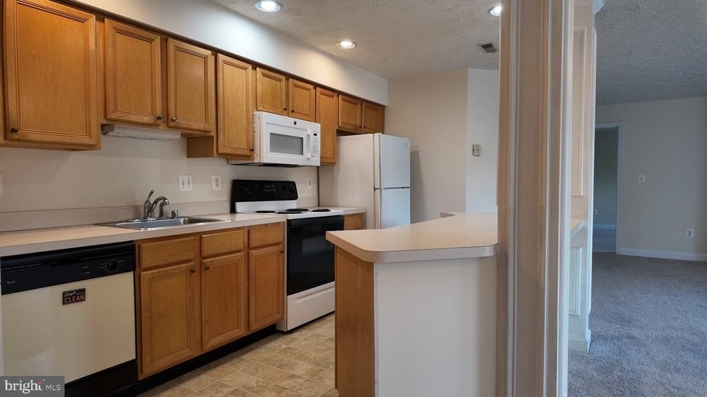 6117 Springwater Place - Photo 2