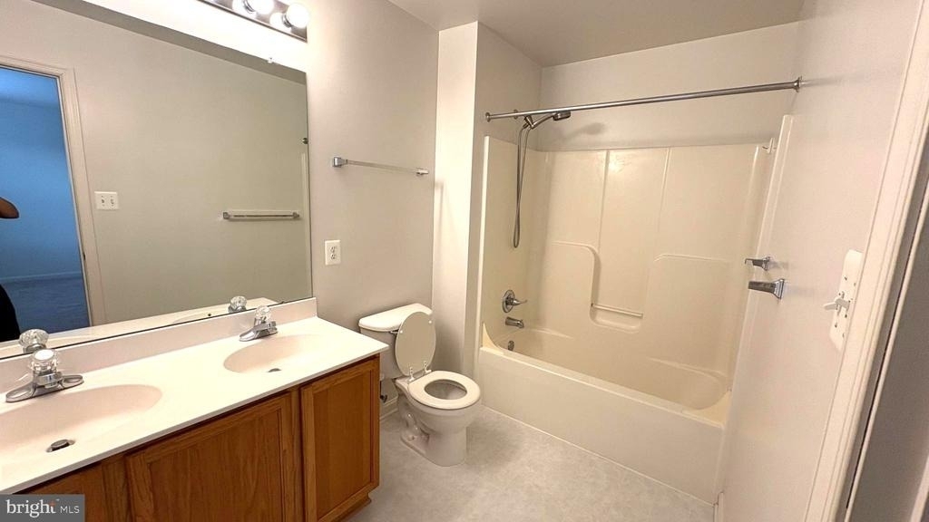 4967 Clarendon Terrace - Photo 14