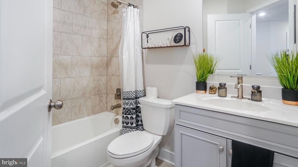 11042 Corvin Place - Photo 14