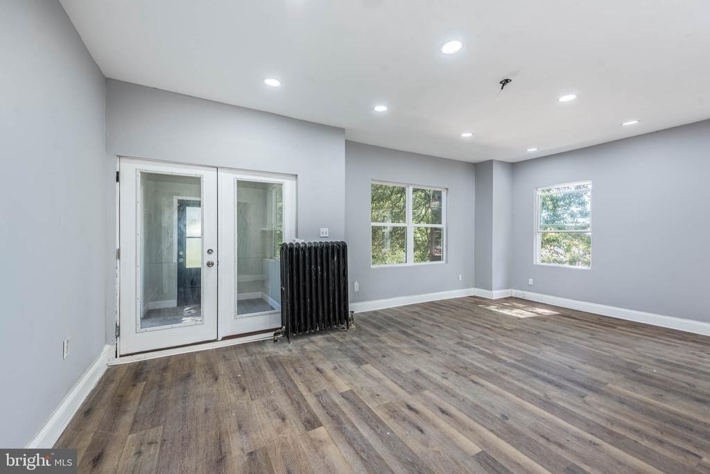 10 S Belle Grove Road - Photo 3