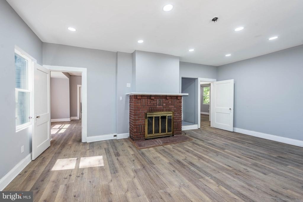 10 S Belle Grove Road - Photo 2