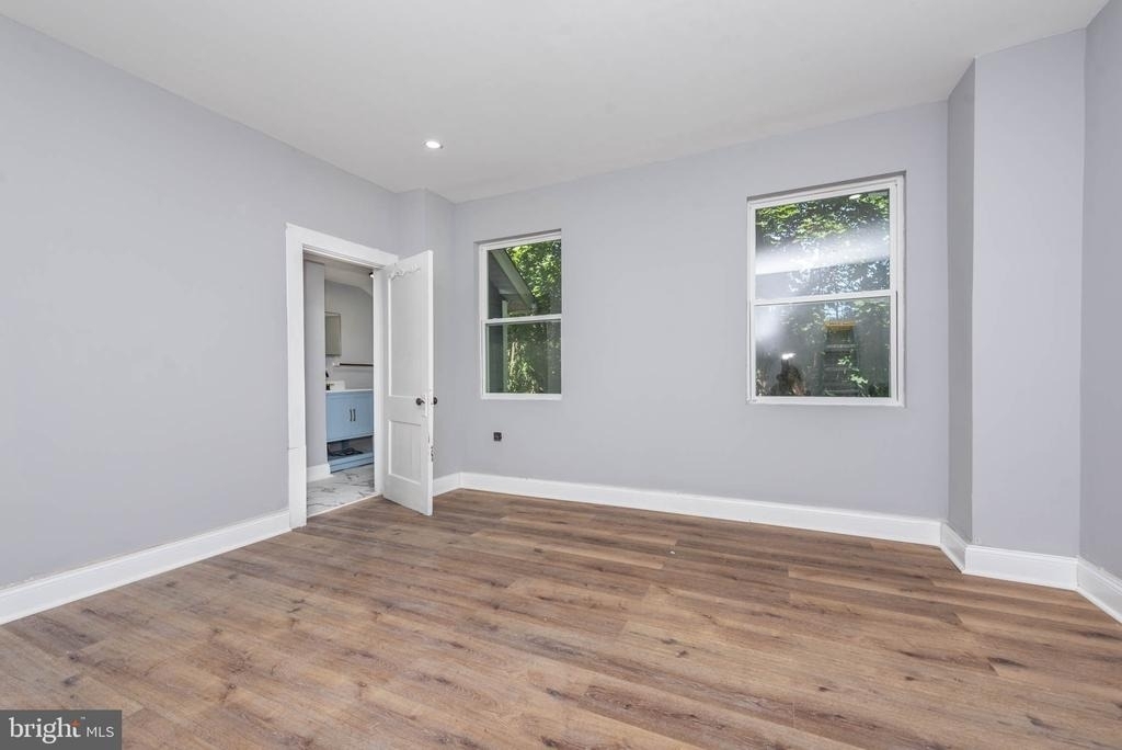 10 S Belle Grove Road - Photo 8
