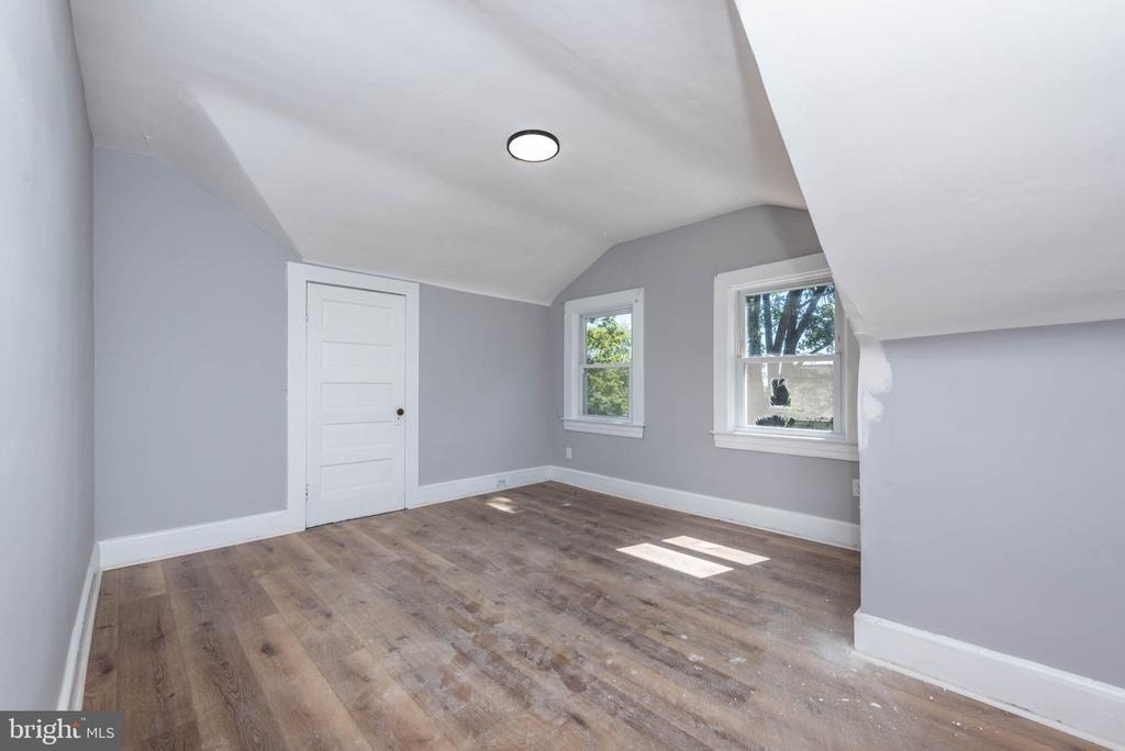 10 S Belle Grove Road - Photo 17
