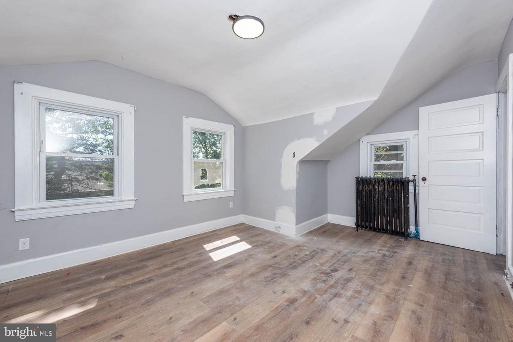 10 S Belle Grove Road - Photo 16