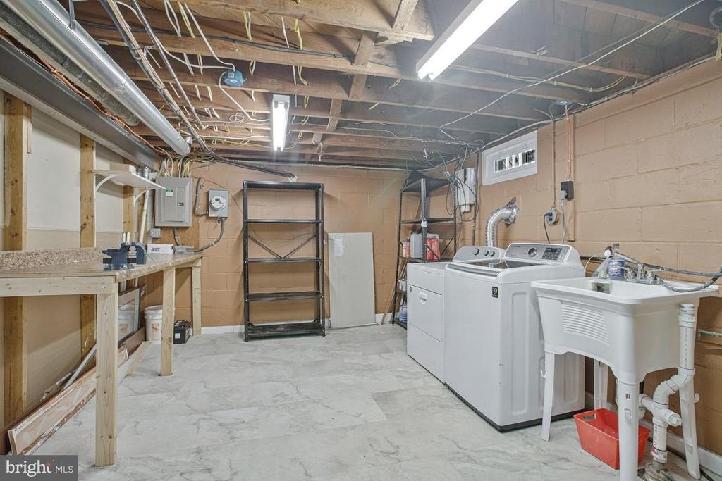 3716 Valley Hill Drive - Photo 32