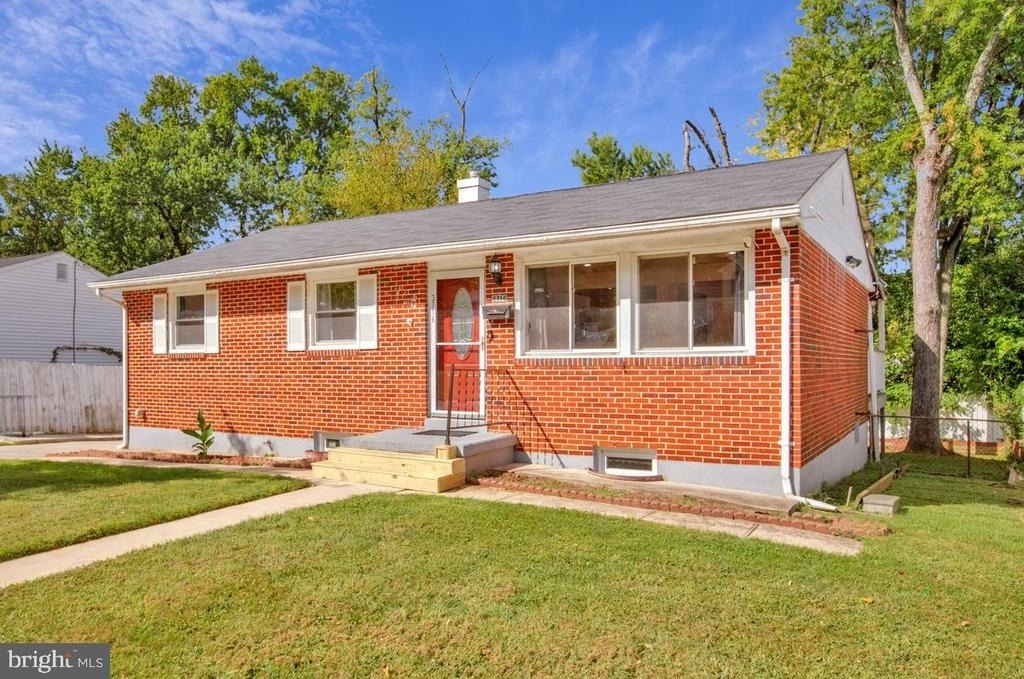 3716 Valley Hill Drive - Photo 2
